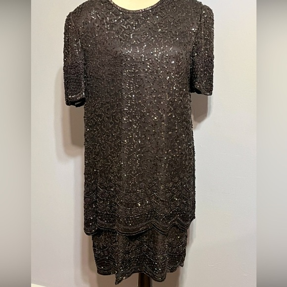 Laurence Kazar Dresses & Skirts - 1980S LAURENCE KAZAR BLACK SILK
SEQUIN DRESS size Large